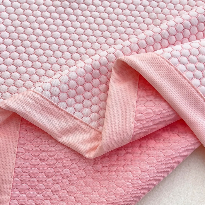 91家纺网 家纺一手货源 找家纺 找底底家纺 2025新款直播A类冰豆豆软席可机洗空调席子凉席三件套 暴力熊-粉玉