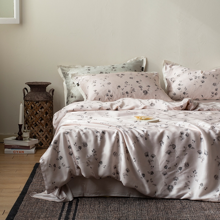 91家纺网 家纺一手货源 找家纺 禾时 2025新款60S兰精天丝数码印花四件套 幽幽暗香粉