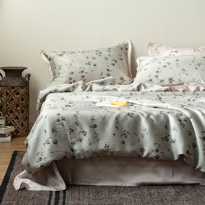 91家纺网 家纺一手货源 找家纺 禾时 2025新款60S兰精天丝数码印花四件套 幽幽暗香绿