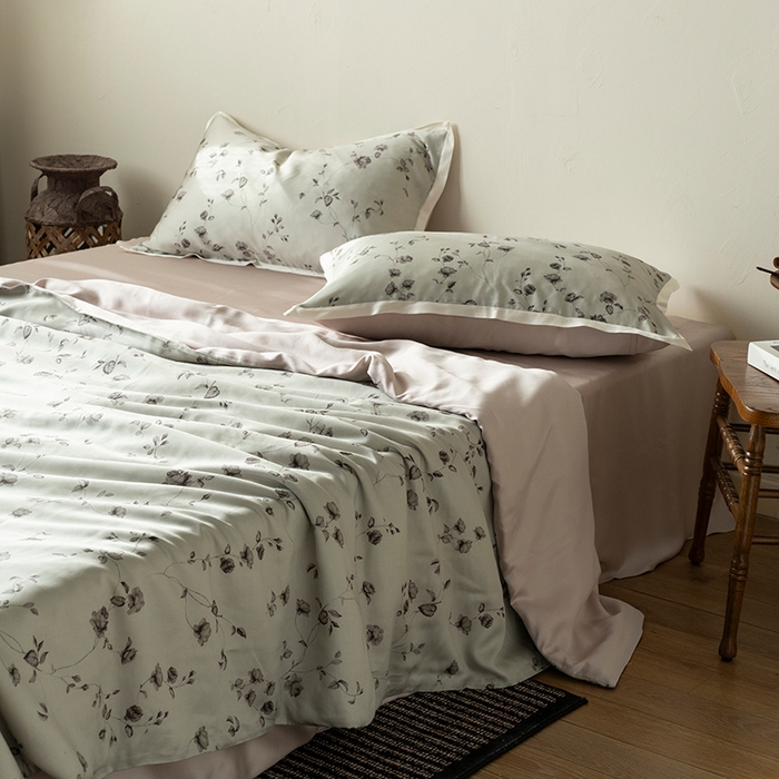 91家纺网 家纺一手货源 找家纺 禾时 2025新款60S兰精天丝数码印花四件套 幽幽暗香绿