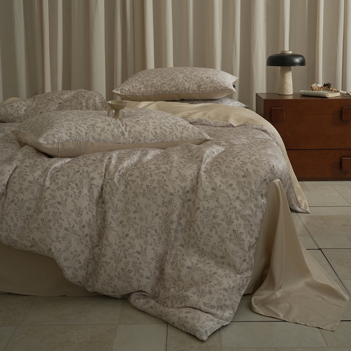 91家纺网 家纺一手货源 找家纺 禾时 2025新款60S兰精天丝数码印花四件套 花未央-白