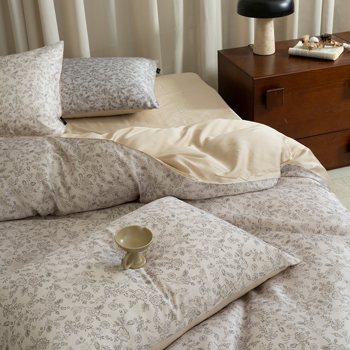 91家纺网 家纺一手货源 找家纺 禾时 2025新款60S兰精天丝数码印花四件套 花未央-白