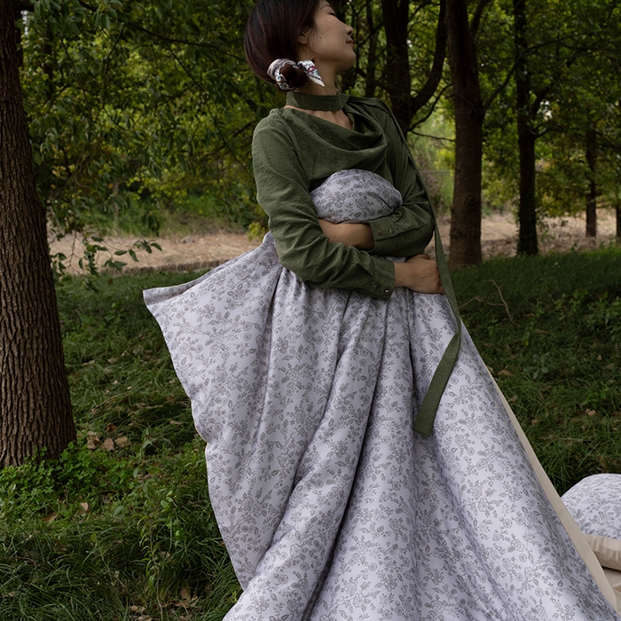 91家纺网 家纺一手货源 找家纺 禾时 2025新款60S兰精天丝数码印花四件套 花未央-灰