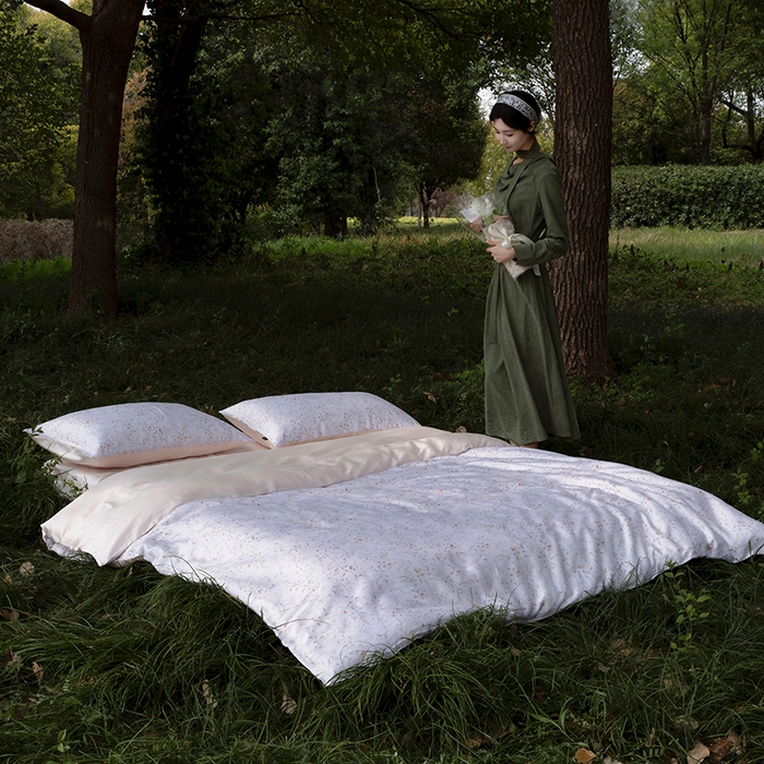 91家纺网 家纺一手货源 找家纺 禾时 2025新款60S兰精天丝数码印花四件套 慕沙-白