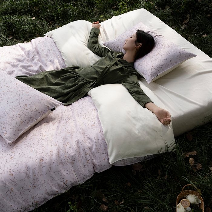 91家纺网 家纺一手货源 找家纺 禾时 2025新款60S兰精天丝数码印花四件套 慕沙-粉