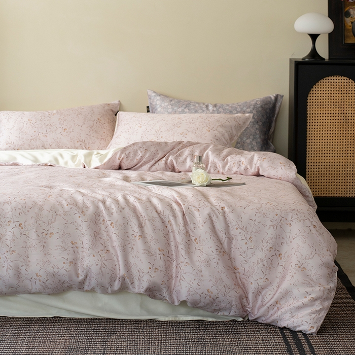 91家纺网 家纺一手货源 找家纺 禾时 2025新款60S兰精天丝数码印花四件套 慕沙-粉