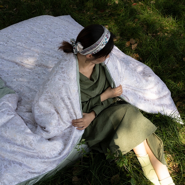 91家纺网 家纺一手货源 找家纺 禾时 2025新款60S兰精天丝数码印花四件套 南芙白（枕套带边）