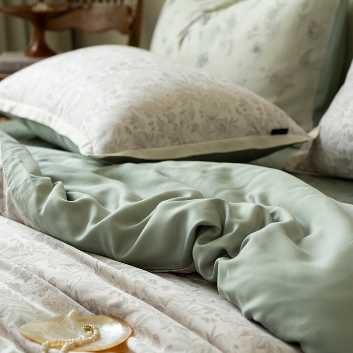 91家纺网 家纺一手货源 找家纺 禾时 2025新款60S兰精天丝数码印花四件套 南芙白（枕套带边）