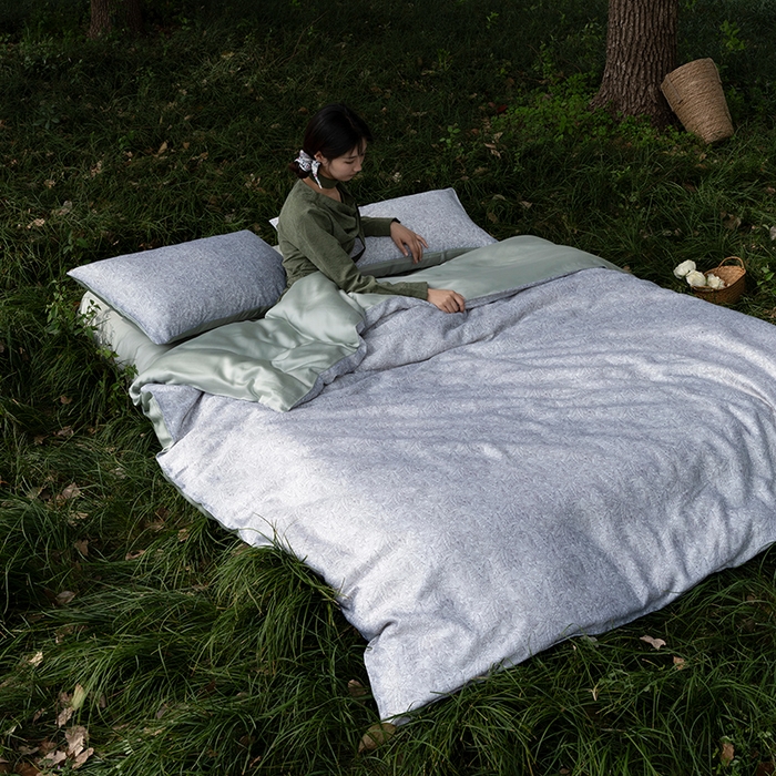 91家纺网 家纺一手货源 找家纺 禾时 2025新款60S兰精天丝数码印花四件套 晚风-浅灰