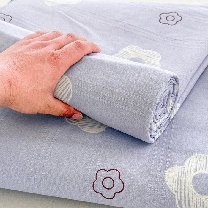 91家纺网 家纺一手货源 找家纺 红日子纺织品 2025新款直播热卖原棉提花锻条老粗布印花床单三件套 蜜桃甜心