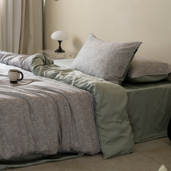 91家纺网 家纺一手货源 找家纺 禾时 2025新款60S兰精天丝数码印花四件套 晚风-浅灰