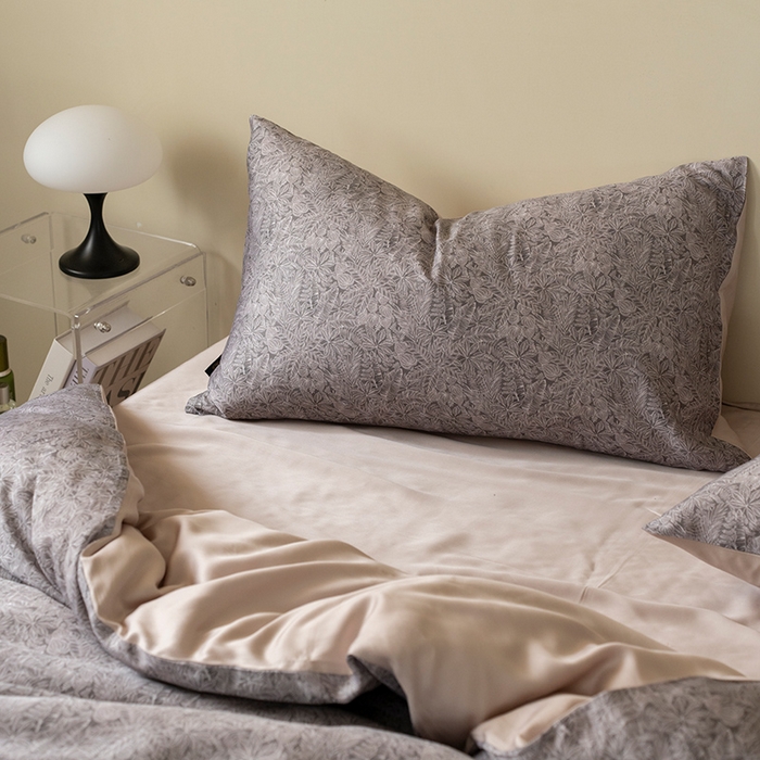 91家纺网 家纺一手货源 找家纺 禾时 2025新款60S兰精天丝数码印花四件套 晚风-深灰