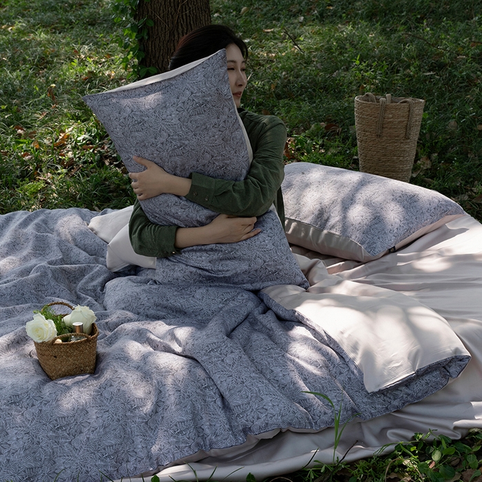 91家纺网 家纺一手货源 找家纺 禾时 2025新款60S兰精天丝数码印花四件套 晚风-深灰