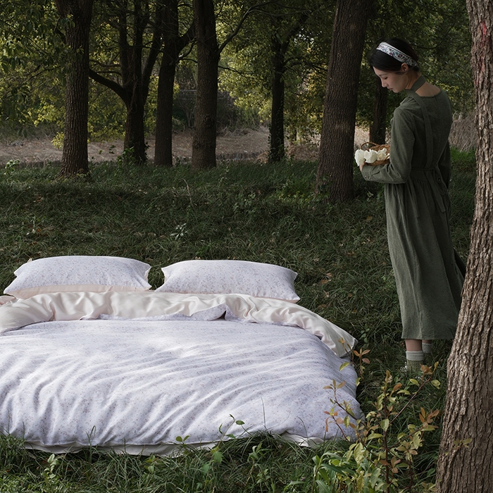 91家纺网 家纺一手货源 找家纺 禾时 2025新款60S兰精天丝数码印花四件套 薇薇安绵白