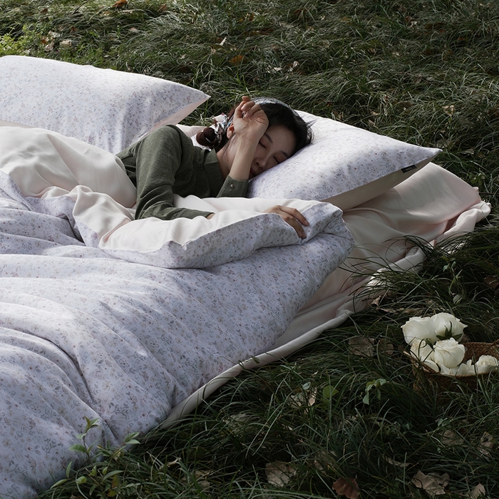 91家纺网 家纺一手货源 找家纺 禾时 2025新款60S兰精天丝数码印花四件套 薇薇安绵白