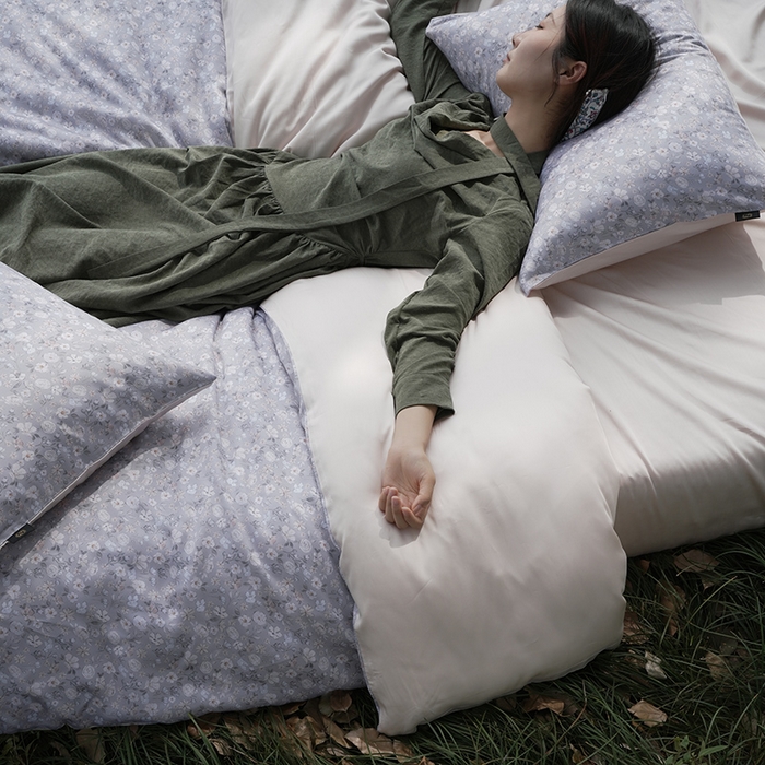 91家纺网 家纺一手货源 找家纺 禾时 2025新款60S兰精天丝数码印花四件套 薇薇安浅灰