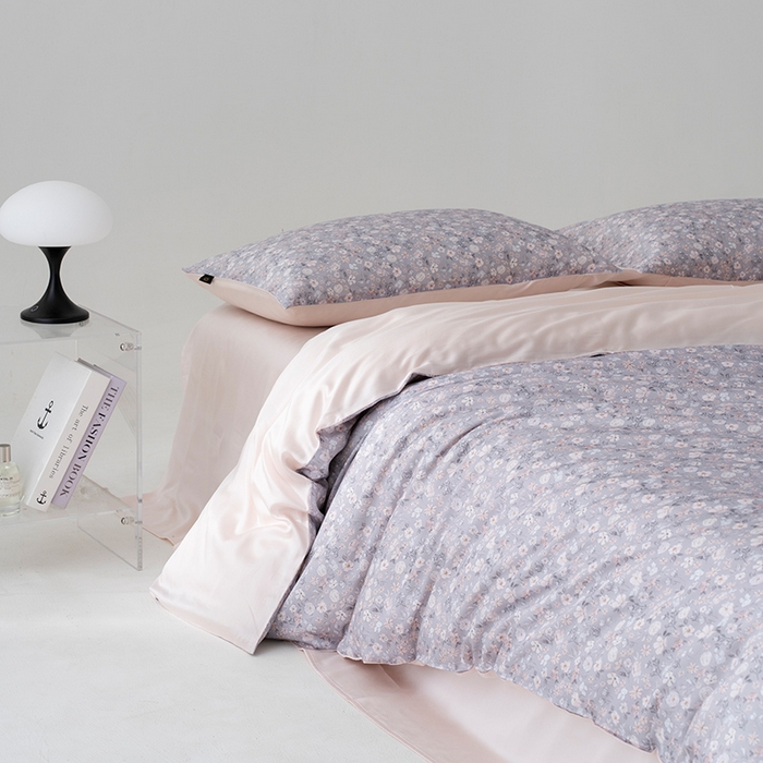 91家纺网 家纺一手货源 找家纺 禾时 2025新款60S兰精天丝数码印花四件套 薇薇安浅灰