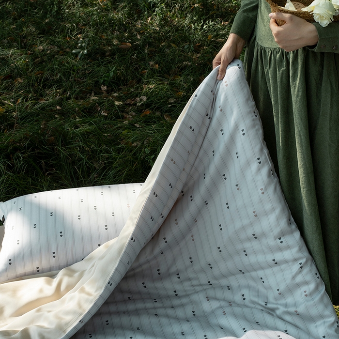 91家纺网 家纺一手货源 找家纺 禾时 2025新款60S兰精天丝数码印花四件套 心悦绿（枕套带边）