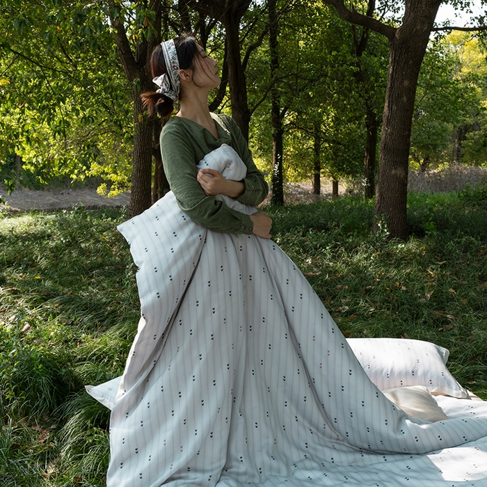 91家纺网 家纺一手货源 找家纺 禾时 2025新款60S兰精天丝数码印花四件套 心悦绿（枕套带边）