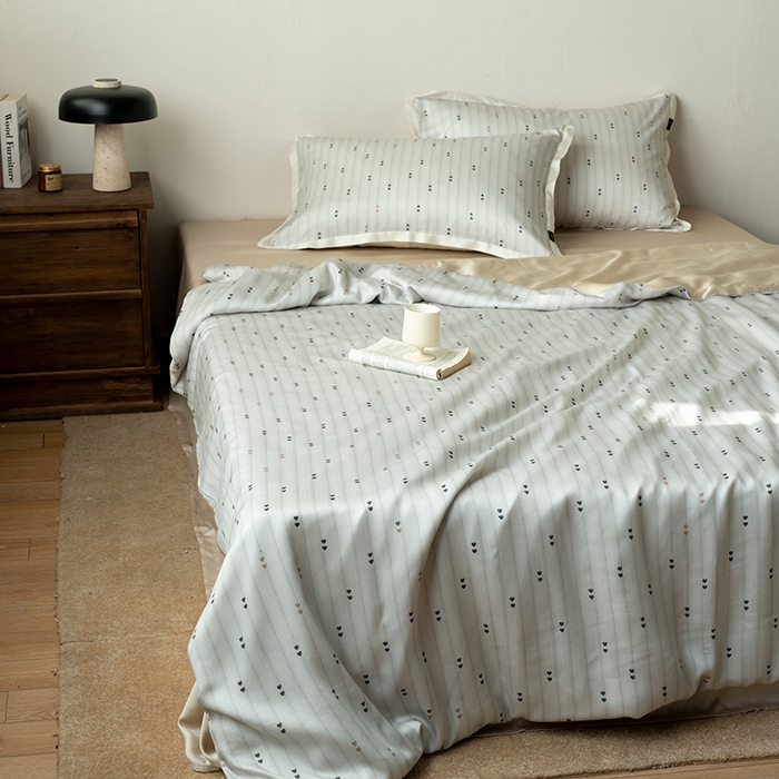 91家纺网 家纺一手货源 找家纺 禾时 2025新款60S兰精天丝数码印花四件套 心悦绿（枕套带边）