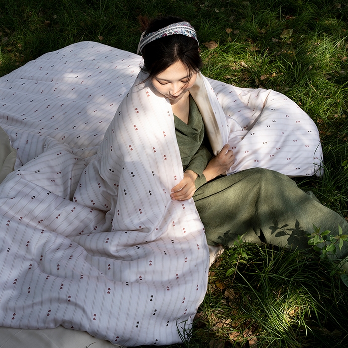 91家纺网 家纺一手货源 找家纺 禾时 2025新款60S兰精天丝数码印花四件套 心悦乳白（枕套带边）