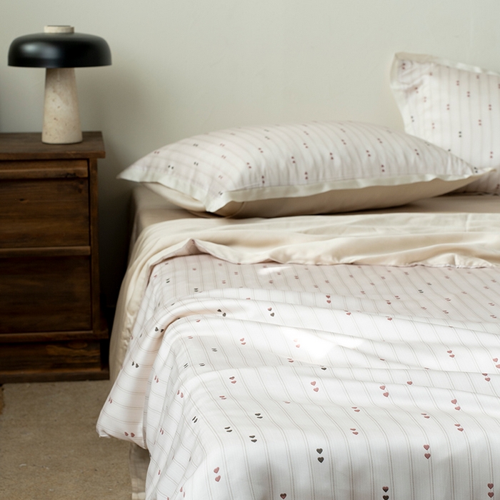 91家纺网 家纺一手货源 找家纺 禾时 2025新款60S兰精天丝数码印花四件套 心悦乳白（枕套带边）