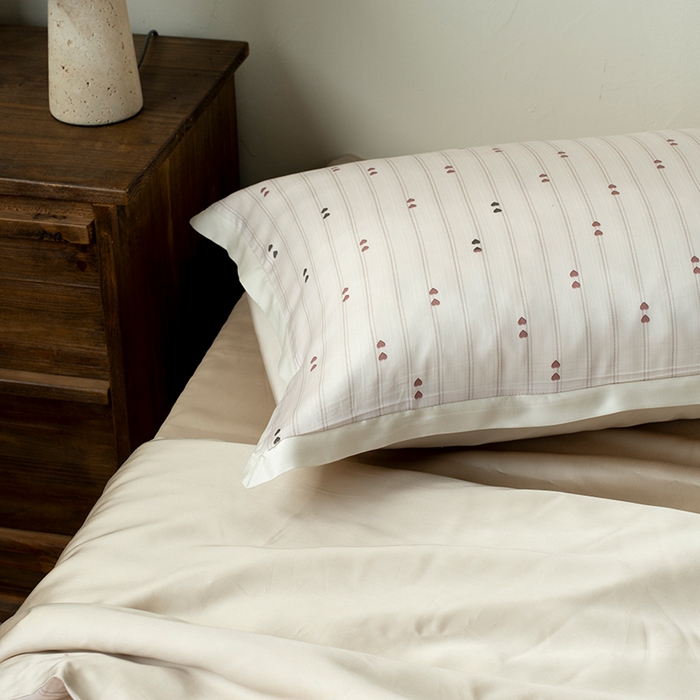 91家纺网 家纺一手货源 找家纺 禾时 2025新款60S兰精天丝数码印花四件套 心悦乳白（枕套带边）