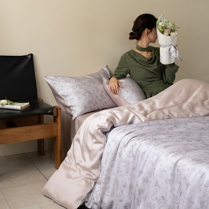 91家纺网 家纺一手货源 找家纺 禾时 2025新款60S兰精天丝数码印花四件套 星芙-灰