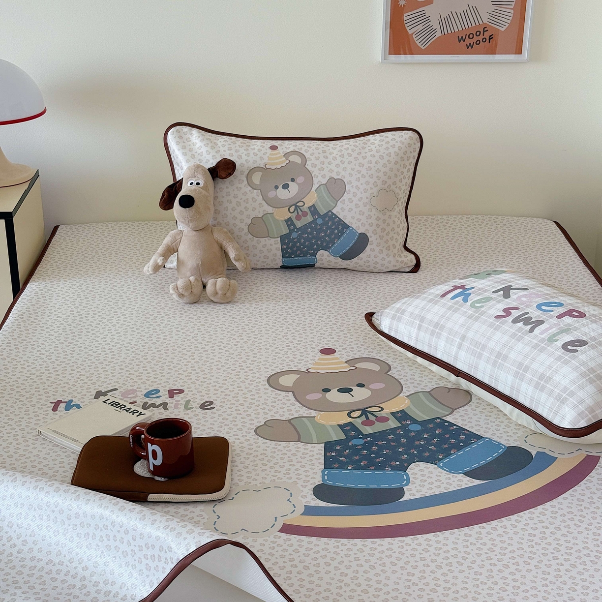 91家纺网 家纺一手货源 找家纺 美乐迪家纺 2025新款碳光凉感丝冰丝凉席席子 彩虹小熊