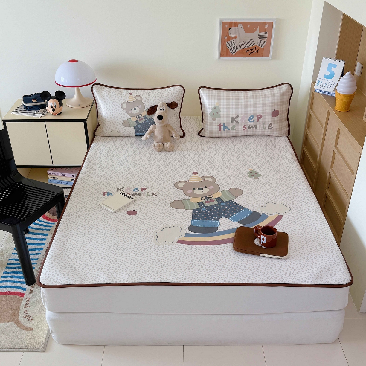 91家纺网 家纺一手货源 找家纺 美乐迪家纺 2025新款碳光凉感丝冰丝凉席席子 彩虹小熊