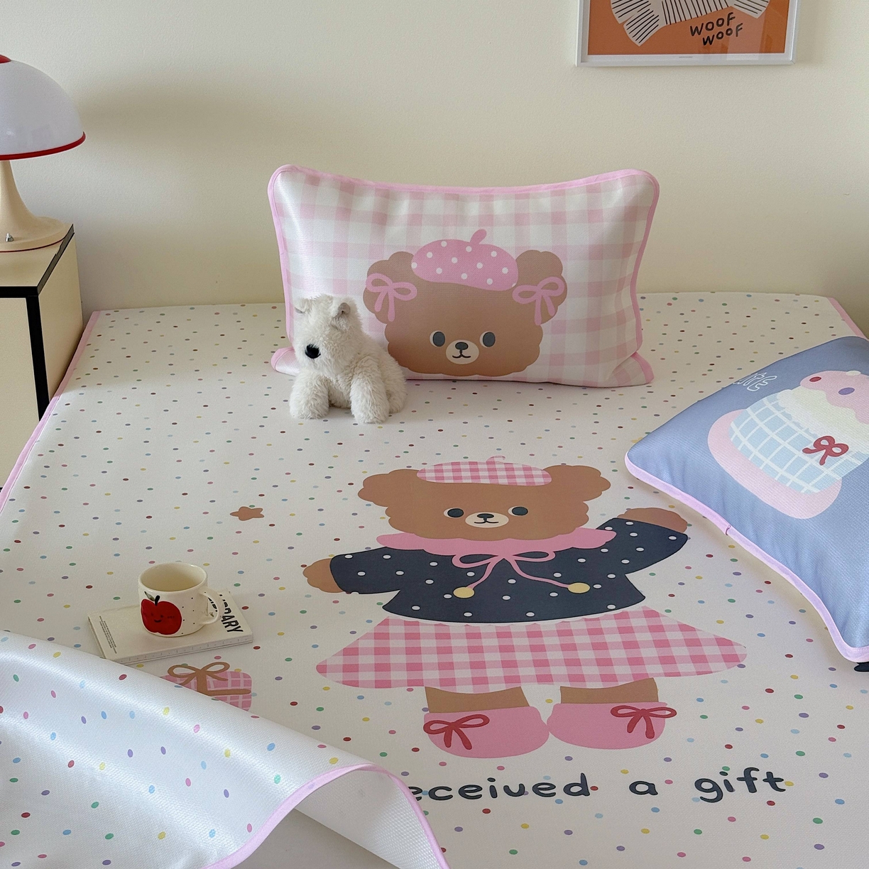 91家纺网 家纺一手货源 找家纺 美乐迪家纺 2025新款碳光凉感丝冰丝凉席席子 波点小熊