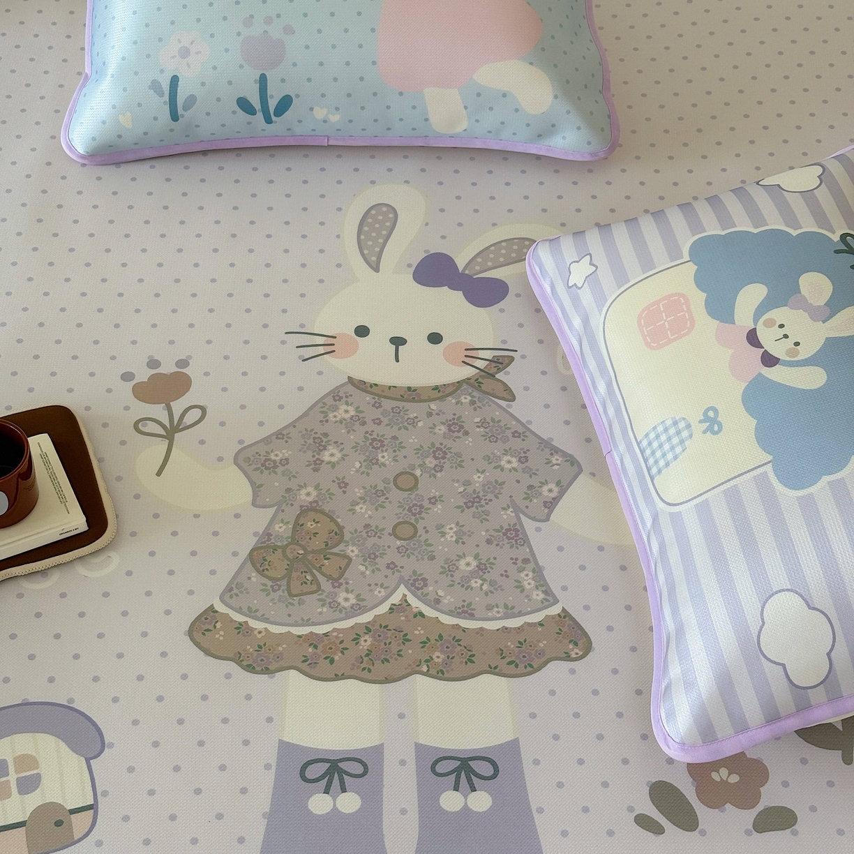 91家纺网 家纺一手货源 找家纺 美乐迪家纺 2025新款碳光凉感丝冰丝凉席席子 碎花小兔