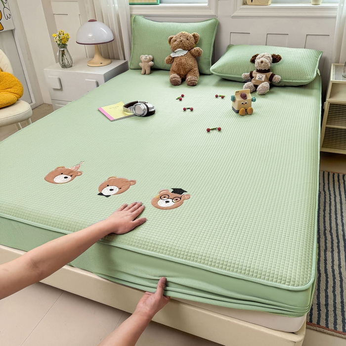 91家纺网 家纺一手货源 找家纺 （总）爱思凯家纺 2025新款【陪伴】PE凉感床笠款冰豆豆软席凉席席子-床笠款