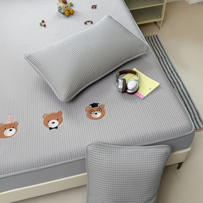 91家纺网 家纺一手货源 找家纺 （总）爱思凯家纺 2025新款【陪伴】PE凉感床笠款冰豆豆软席凉席席子-床笠款