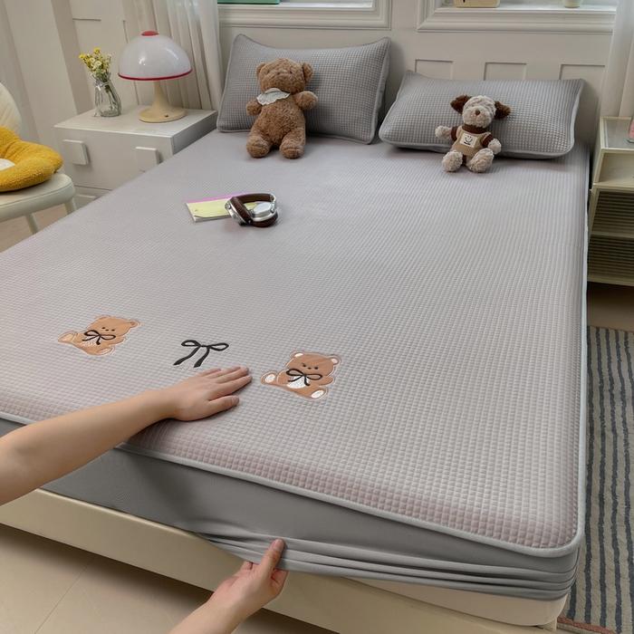 91家纺网 家纺一手货源 找家纺 （总）爱思凯家纺 2025新款【陪伴】PE凉感床笠款冰豆豆软席凉席席子-床笠款