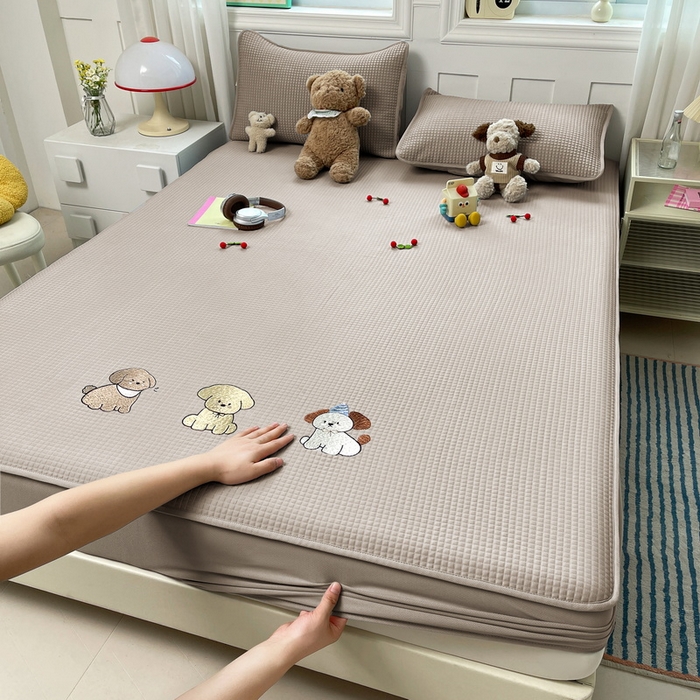 91家纺网 家纺一手货源 找家纺 （总）爱思凯家纺 2025新款【陪伴】PE凉感床笠款冰豆豆软席凉席席子-床笠款