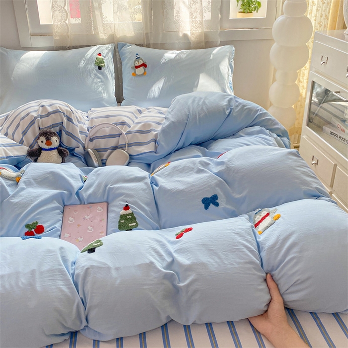 91家纺网 家纺一手货源 找家纺 （总）多品家纺 2025新款超柔水洗棉毛巾绣四件套系列-豆丁企鹅