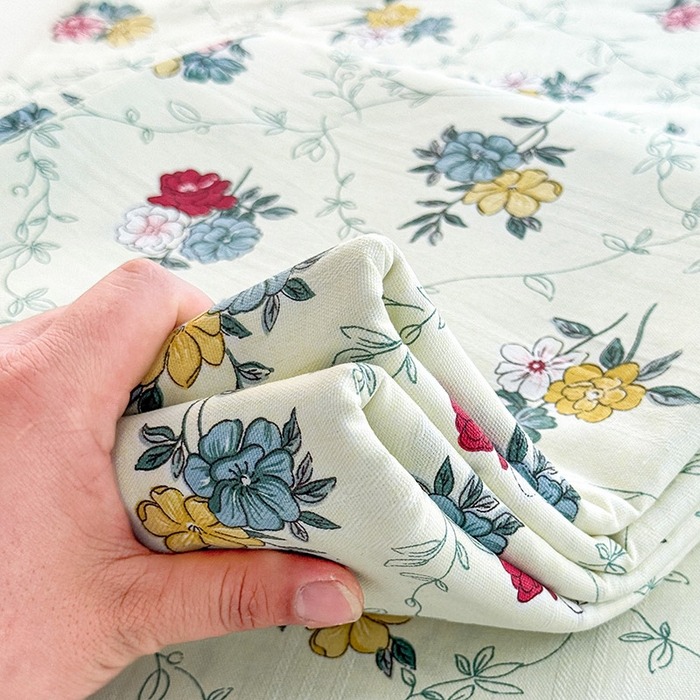 91家纺网 家纺一手货源 找家纺 红日子纺织品 2025新款直播热卖原棉提花锻条老粗布印花床单三件套 花海