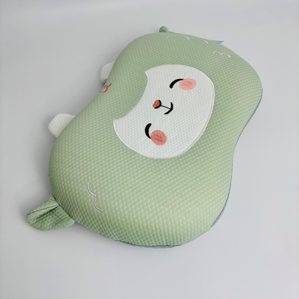 91家纺网 家纺一手货源 找家纺 （总）露函家居 2025春夏新款小羊款绣花凉豆豆猫肚枕单枕头枕芯