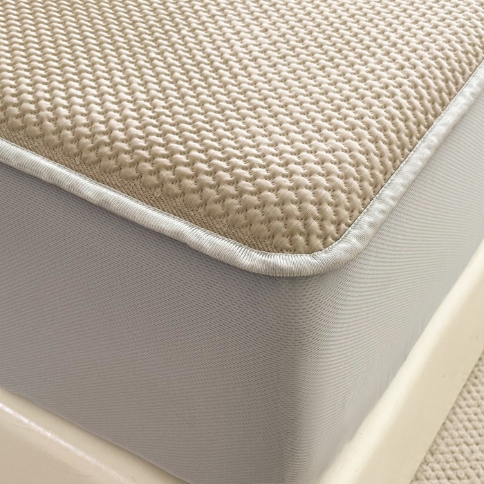 91家纺网 家纺一手货源 找家纺 恋佳居2025新款A类乙伦PE凉豆豆毛巾绣床笠冰丝席（床笠款） 比翼双飞—卡其