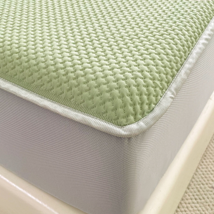 91家纺网 家纺一手货源 找家纺 恋佳居2025新款A类乙伦PE凉豆豆毛巾绣床笠冰丝席（床笠款） 比翼双飞—绿