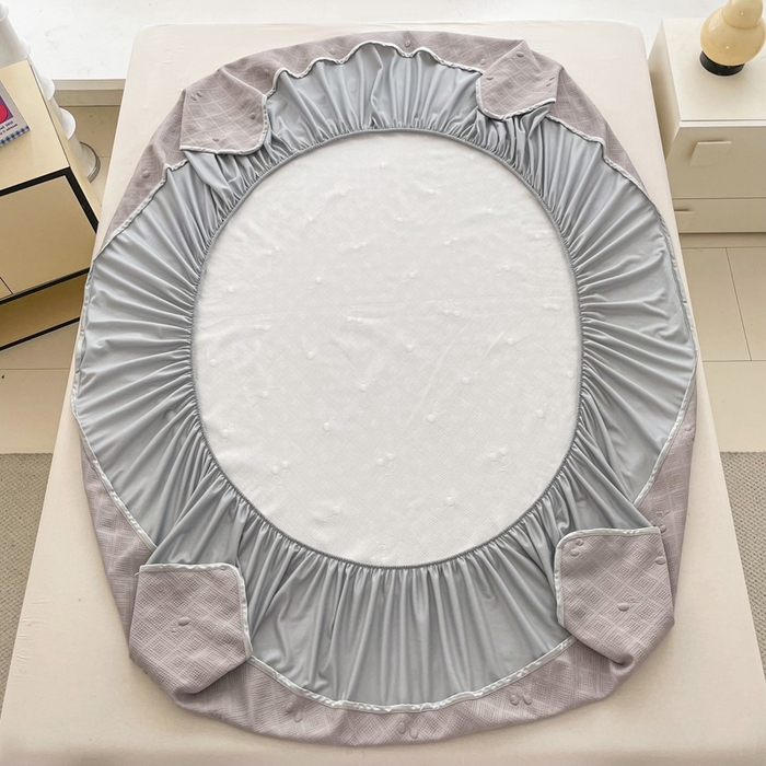 91家纺网 家纺一手货源 找家纺 恋佳居2025新款A类乙伦PE凉豆豆毛巾绣床笠冰丝席（床笠款） 樱桃—灰