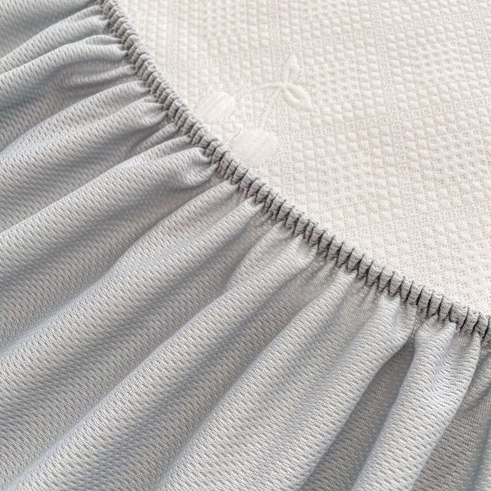 91家纺网 家纺一手货源 找家纺 恋佳居2025新款A类乙伦PE凉豆豆毛巾绣床笠冰丝席（床笠款） 樱桃—灰