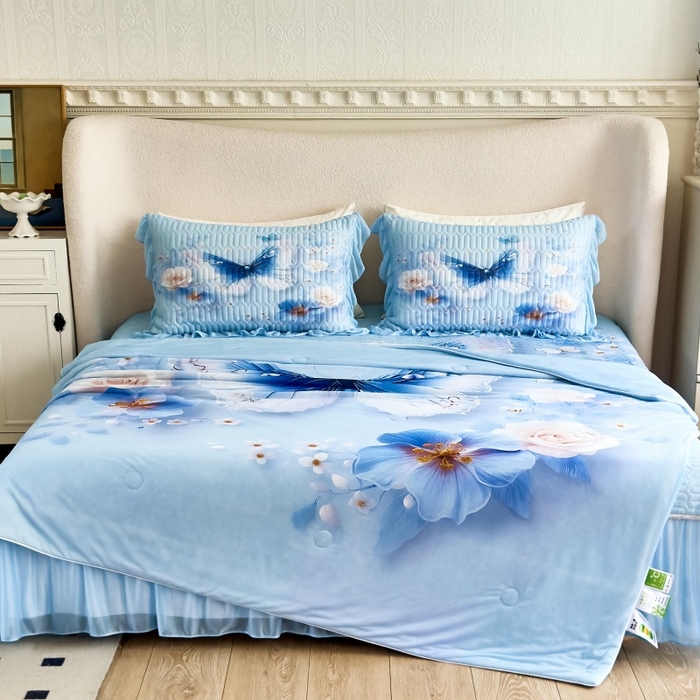 91家纺网 家纺一手货源 找家纺 苹果星家纺 2025新款5D数码印花凉干丝床裙床盖凉席夏被四件套 蓝蝶