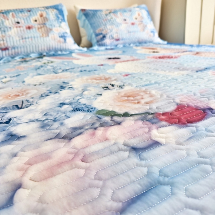 91家纺网 家纺一手货源 找家纺 苹果星家纺 2025新款5D数码印花凉干丝床裙床盖凉席夏被四件套 萌兔