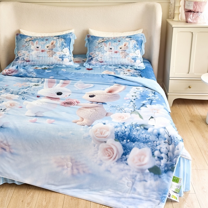 91家纺网 家纺一手货源 找家纺 苹果星家纺 2025新款5D数码印花凉干丝床裙床盖凉席夏被四件套 萌兔