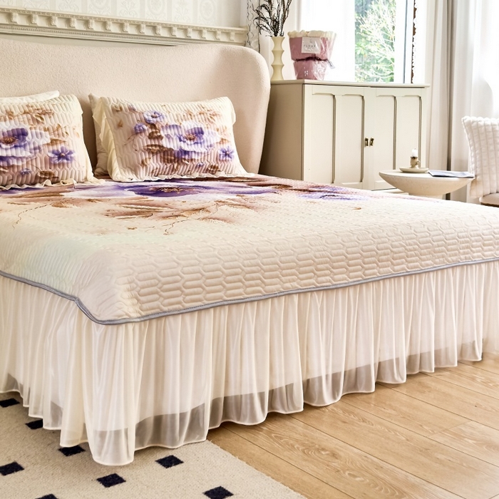 91家纺网 家纺一手货源 找家纺 苹果星家纺 2025新款5D数码印花凉干丝床裙床盖凉席夏被四件套 紫韵粉黛