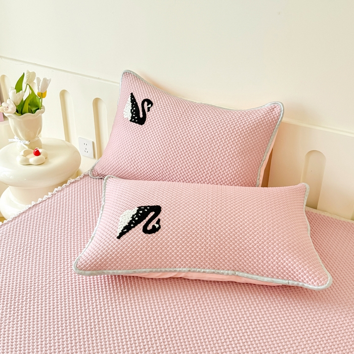 91家纺网 家纺一手货源 找家纺 （总）恋佳居2025新款A类乙伦PE凉豆豆毛巾绣仙女风冰丝席