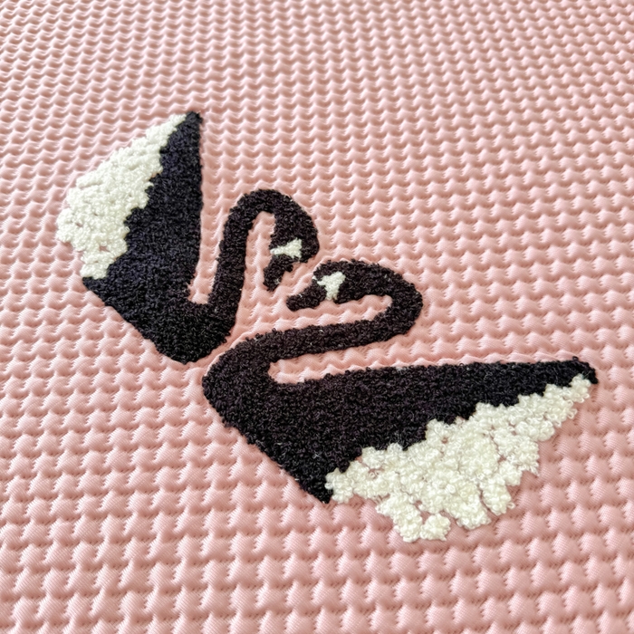 91家纺网 家纺一手货源 找家纺 （总）恋佳居2025新款A类乙伦PE凉豆豆毛巾绣仙女风冰丝席