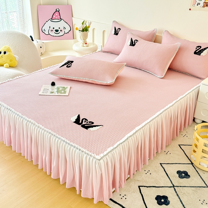 91家纺网 家纺一手货源 找家纺 恋佳居2025新款A类乙伦PE凉豆豆毛巾绣仙女风冰丝席 比翼双飞—粉